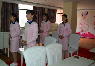 禮儀服務暖人心，專業導醫展新顏——贛州安太婦產醫院著力提升服務質量
